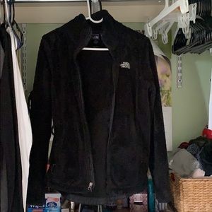 north face soft jacket. zipper DOES NOT WORK!!